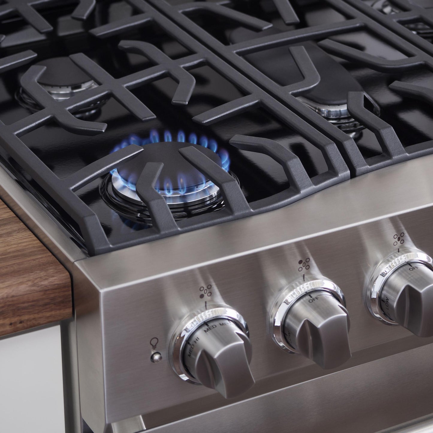 VIKING 30" Self-Cleaning Dual Fuel Range Viking 3 Series Gold - RVDR33025BGH