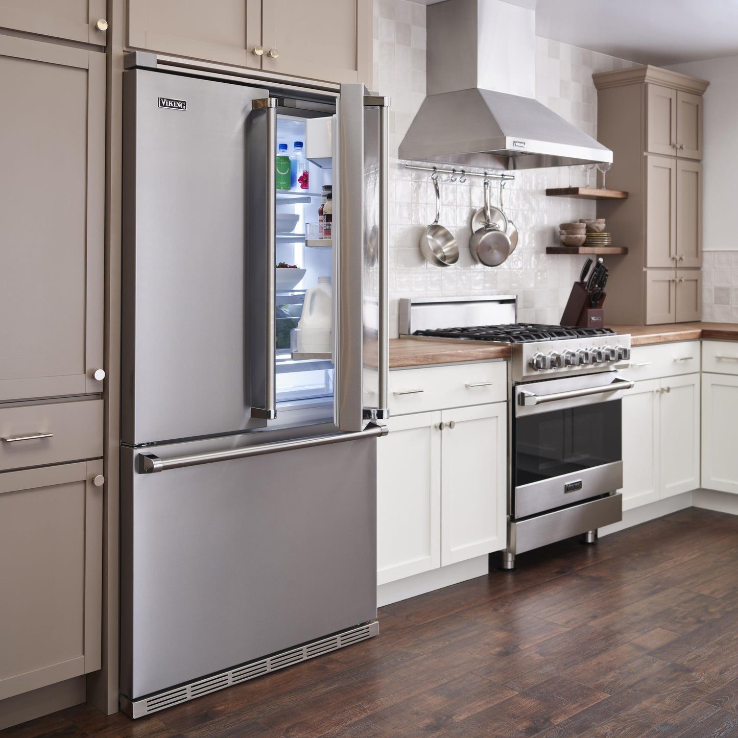 VIKING 30" Self-Cleaning Dual Fuel Range Viking 3 Series Gray - RVDR33025BMA